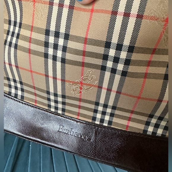Authentic Burberrys Vintage Checkered Hand Bag - Picture 5 of 8
